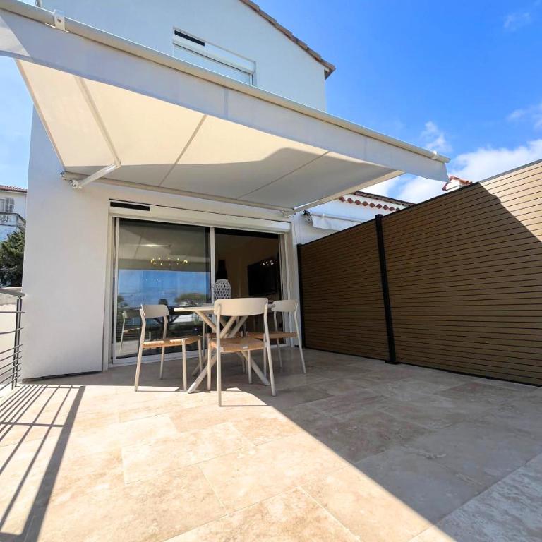 Villa - Sea view Apartments - Private Parking & AC - Appartement 1 Chambre avec Vue sur la Mer et Terrasse - 3