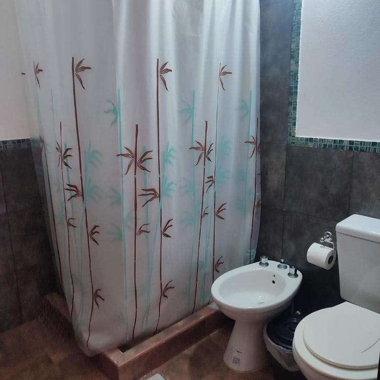 Chalet en villa carlos paz - Casa de 3 dormitorios - 13