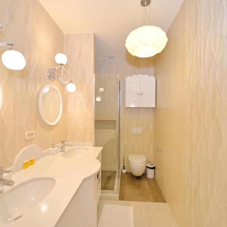 Palazzo Max and Alex Apartments - Suite with Terrace - 3