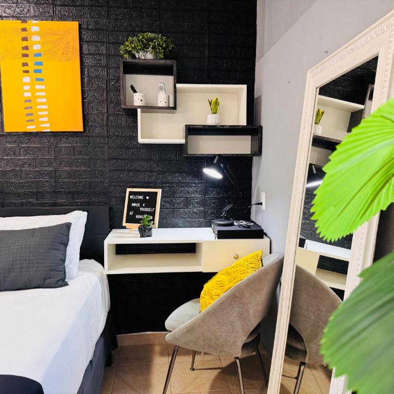 Polly's Home Aralias Boutique GuestHouse & PrivateSuites - Deluxe Zimmer mit Kingsize-Bett - 5