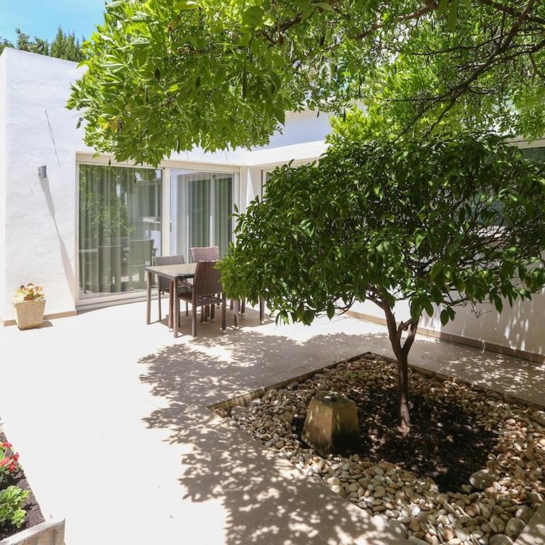 Villa Moderna con Chill Out y Piscina a 5 minutos de la playa - Villa - 23
