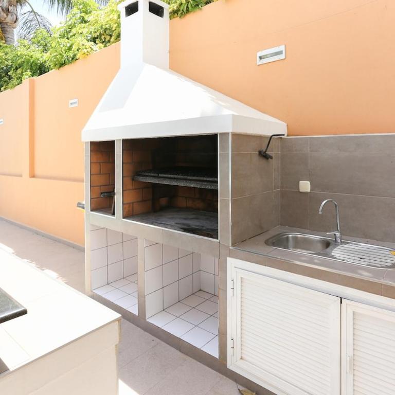 Villa Moderna con Chill Out y Piscina a 5 minutos de la playa - Villa - 25