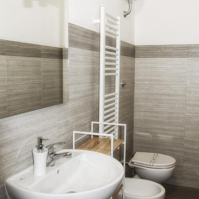 Villa Gini - Camera Quadrupla con Bagno Privato Esterno - 4