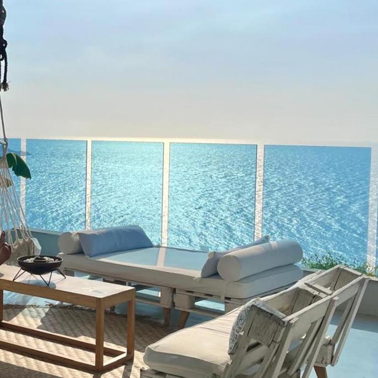 Hospedaje, Cartagena, El Laguito - Four-Bedroom Apartment with Balcony - 1