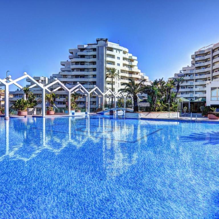 Benal Beach Bliss - One-Bedroom Apartment - 14