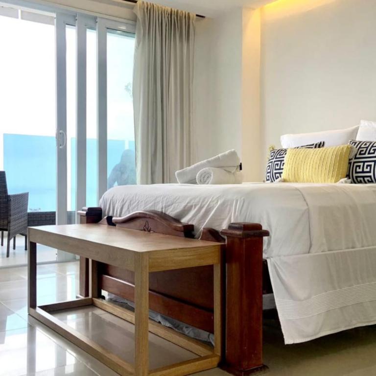 Hospedaje, Cartagena, El Laguito - Four-Bedroom Apartment with Balcony - 9