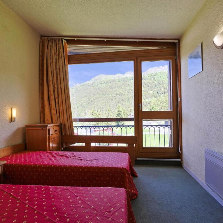 Résidence Pierra Menta - Appartement spacieux de 4 pièces pour 9 personnes en dernier étage, proche des pistes et des commerces dans le village du Charve MAE-1660 - Appartement - 2