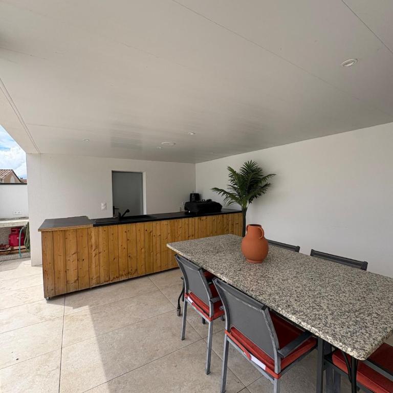 Maison Moderne avec piscine à 20 mn de bordeaux centre - Villa - 6