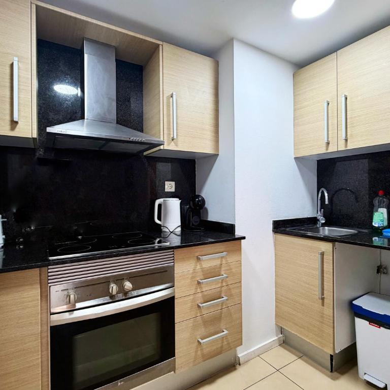 Tokyo Suite - Modern Apartment with Parking & Swimming Pool - Appartamento con 2 Camere da Letto - 2