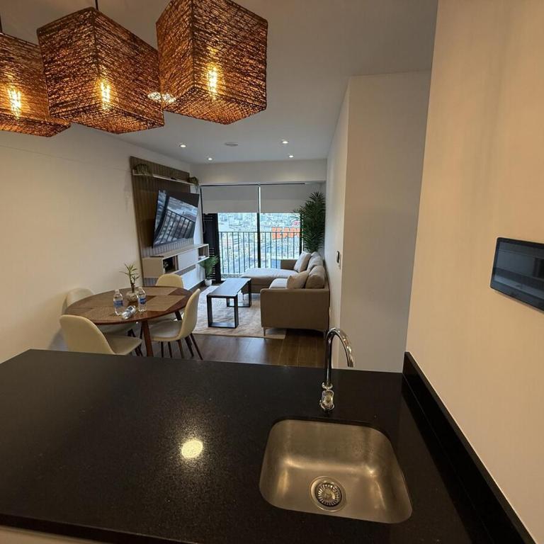 Heart of Miraflores, 21st Floor, 2 Bedrooms ,Parking - Apartamento de 2 dormitorios con balcón - 2