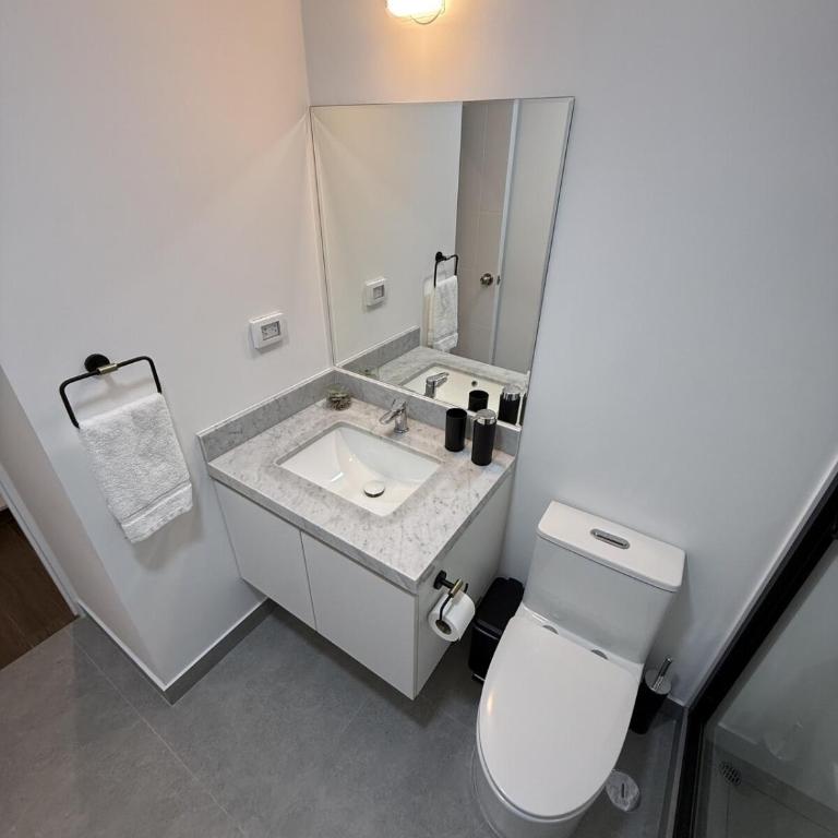 Heart of Miraflores, 21st Floor, 2 Bedrooms ,Parking - Apartamento de 2 dormitorios con balcón - 21