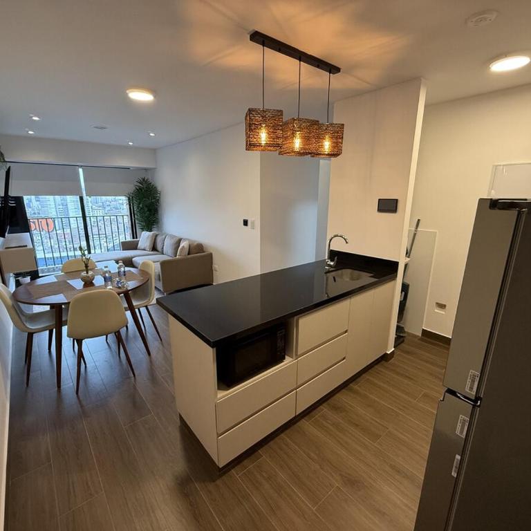 Heart of Miraflores, 21st Floor, 2 Bedrooms ,Parking - Apartamento de 2 dormitorios con balcón - 27