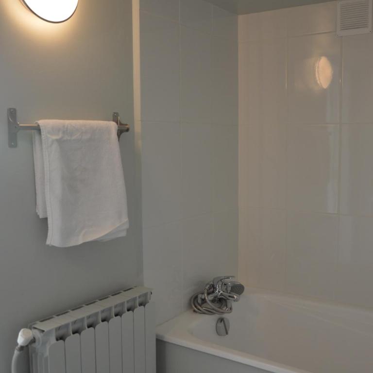 Hôtel De Normandie - Chambre Double Confort - 13