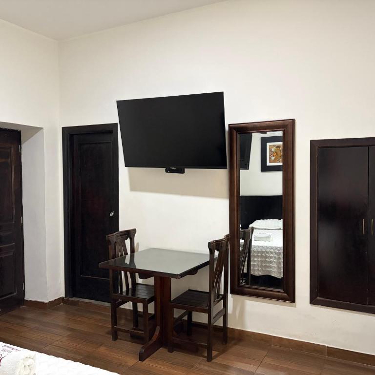 Hostal Anthony's - Habitación Triple - 2