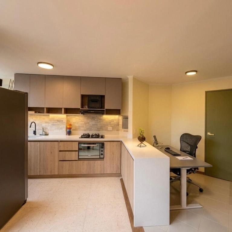 Modern and bright apartment - In front of the UPB & La 70 - Two-Bedroom Apartment - 2