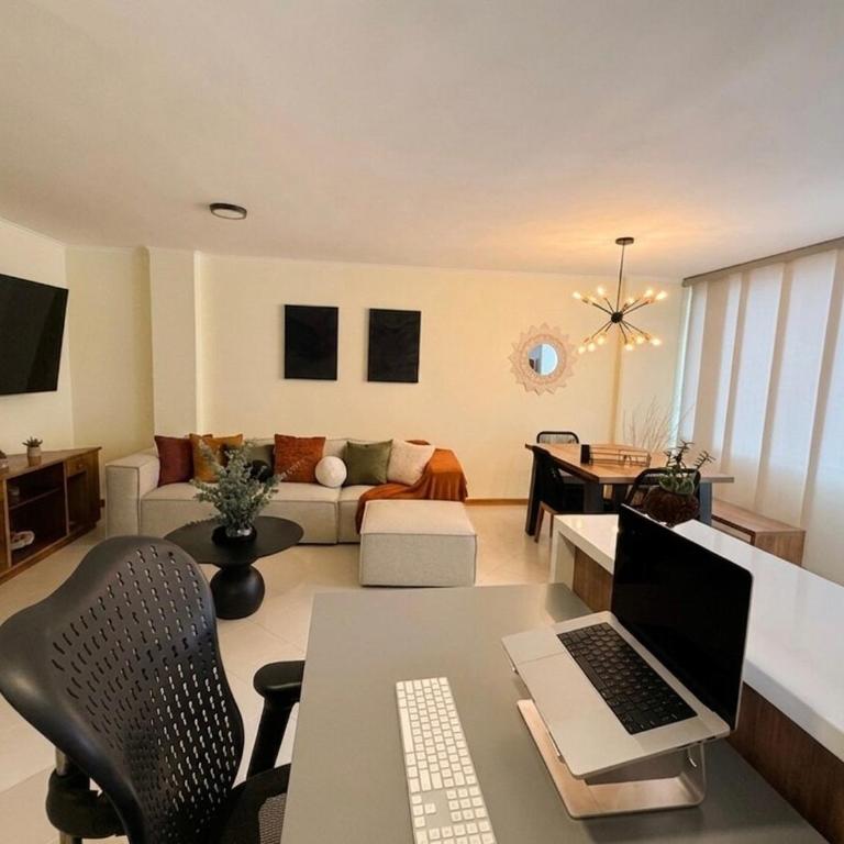Modern and bright apartment - In front of the UPB & La 70 - Two-Bedroom Apartment - 4