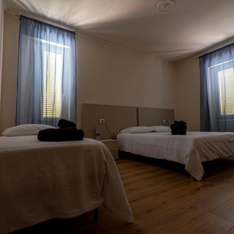 B&B Belvedere - Camera Tripla con Vista Lago - 1