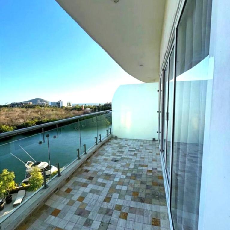 Marina Platino Plus #3 de Lujo Frente Marina y Alberca - Apartamento de 3 dormitorios - 30