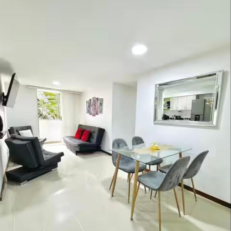 Hermoso Apartamento en Medellin, en la zona mas exclusiva - Apartamento de 3 dormitorios - 4