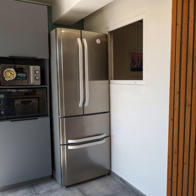 Nouvel Hébergement - L'ESPRIT ROOFTOP - Terrasse Parking Wifi & Climatisation -- A 2MIN de PARC AQUATIQUE, LAC & PLAGE -- RESERVEZ VITE ! - Apartment mit 2 Schlafzimmern und Terrasse - 18