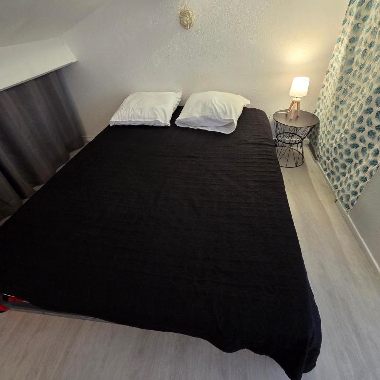 Vue sur lac - Piscine - Clim - Barbecue - 5 pers - Appartement 2 Chambres - 11