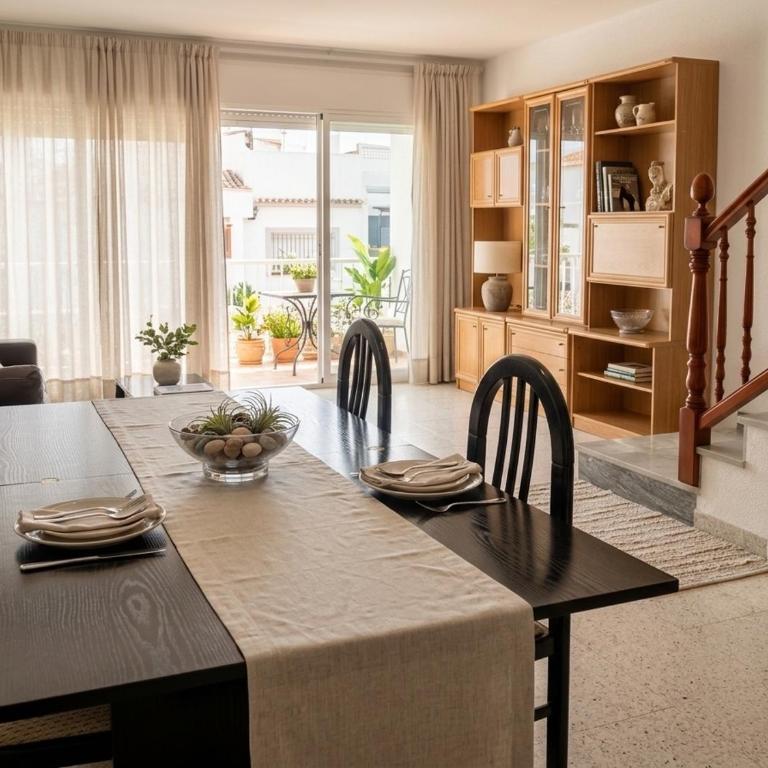 Duplex familiar con parking a 2 min de la playa - Casa de 4 dormitorios - 4