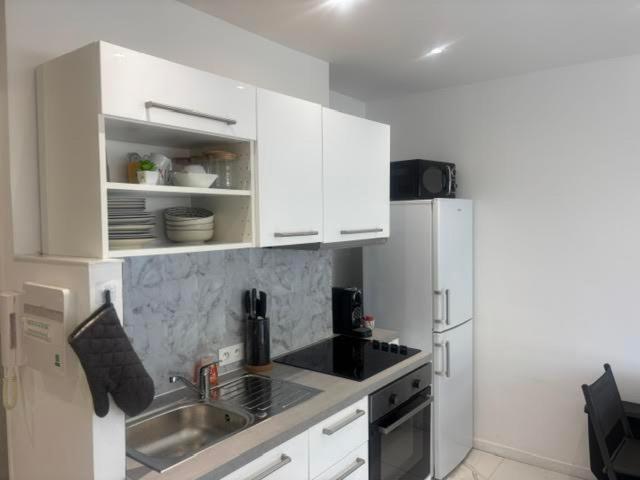 2 pieces luxe pinede juan les pins - Apartment mit 1 Schlafzimmer - 8