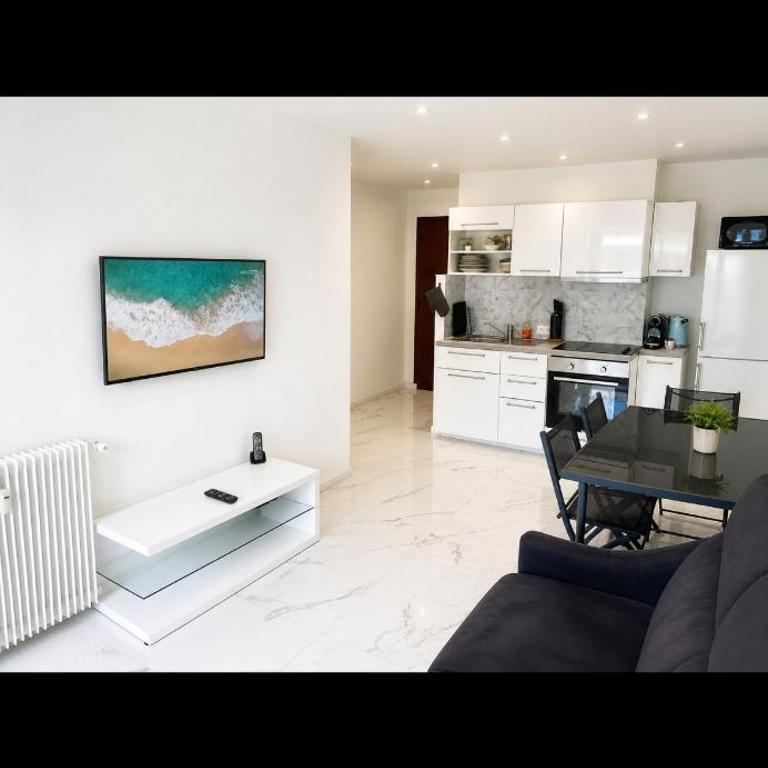 2 pieces luxe pinede juan les pins - Apartment mit 1 Schlafzimmer - 1