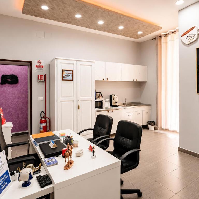 Bamba Luxury Suites Napoli Central Station - Triple Room - 13