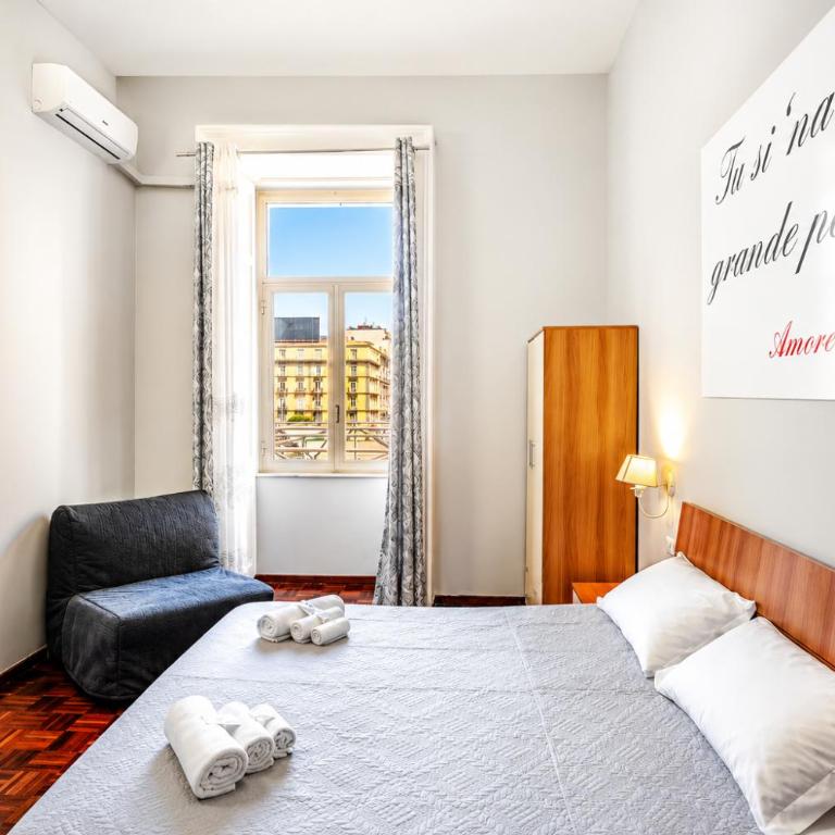 Bamba Luxury Suites Napoli Central Station - Triple Room - 10