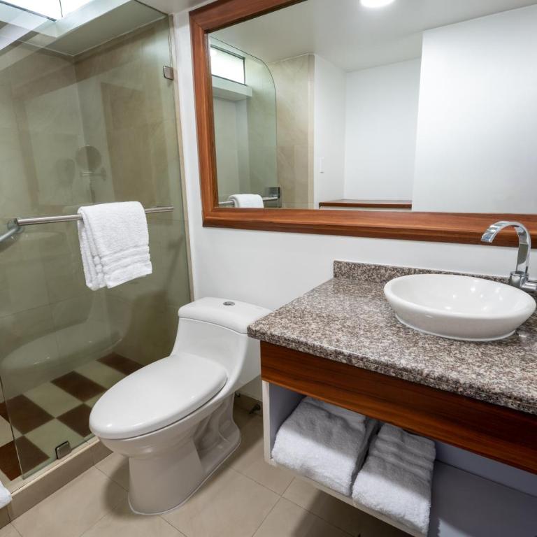 Wyndham Garden Quito - Habitación Doble con 2 camas dobles - Planta del jardín - No fumadores - 4