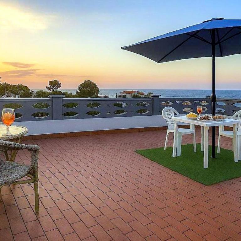 Amber Rooms - Appartamento con 2 Camere da Letto, Terrazza e Vista Mare - 1