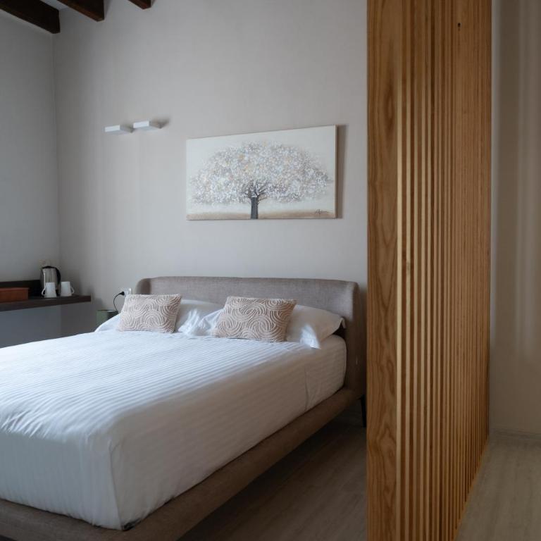 Zahir Rooms & Wellness srls - Deluxe Double Room - 1