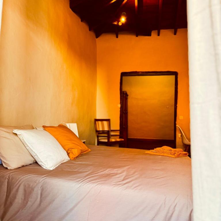 Coliving Tenerife - Villa La Laguna - Standard Double Room with Shared Bathroom - 5