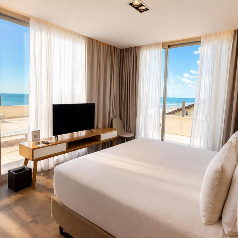 Pinamar Beach Resort - King Room with Spa Bath - 3