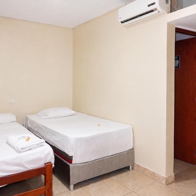 Hotel Santa Lucia - Oficial - Twin Room - 2