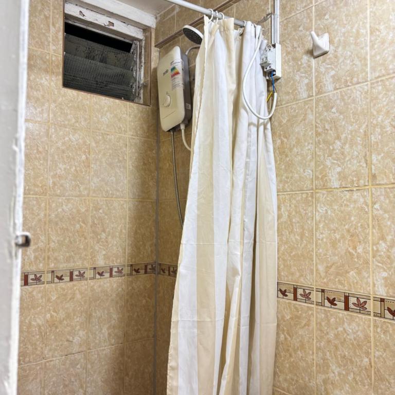 El Duke Kahanamoku surf hostel - Triple Room with Balcony - 4
