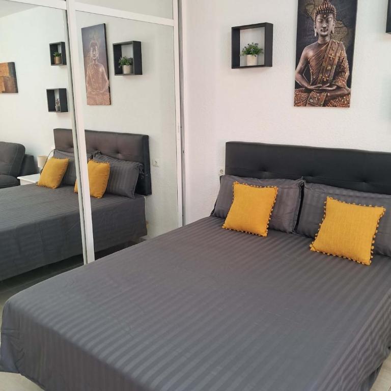 Atico Estudio Centro Fuengirola - Apartamento de 1 dormitorio - 1