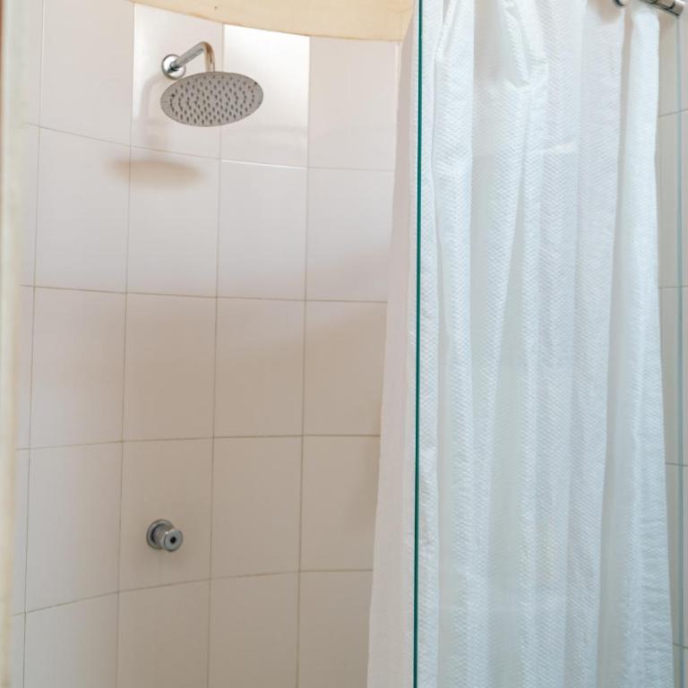 Kallpa B&B - Habitación Familiar con baño privado - 3
