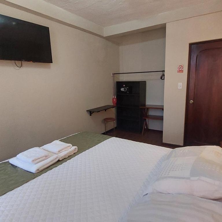 Hotel Islas Galapagos - Standard Queen Room - 3