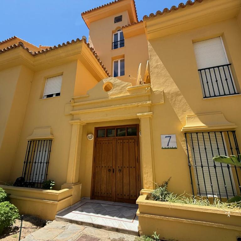 Garden Apt with Sea Views & Pool - Apartment mit 2 Schlafzimmern - 36