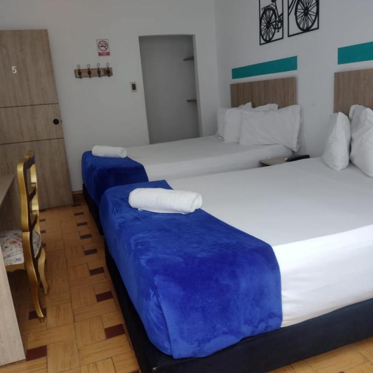 HOTEL BOUTIQUE CASA VECCHIA Cali - Deluxe Queen Room with Two Queen Beds - 3