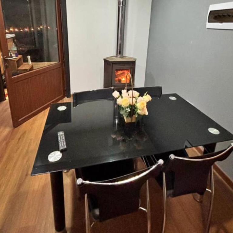 Marcelina - One-Bedroom House - 2