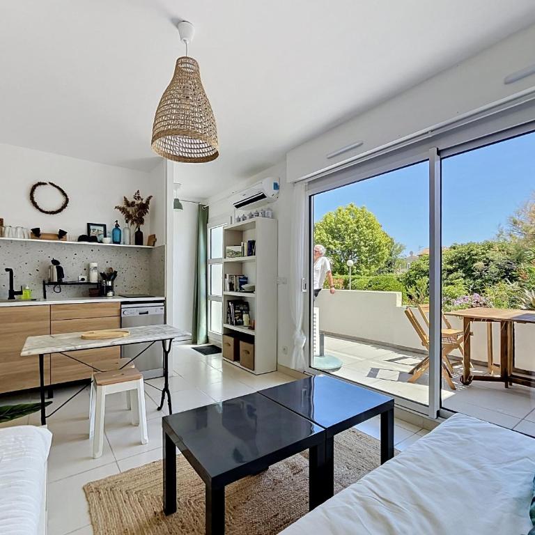 Studio avec terrasse et climatisation, proche plage - Studio - 8