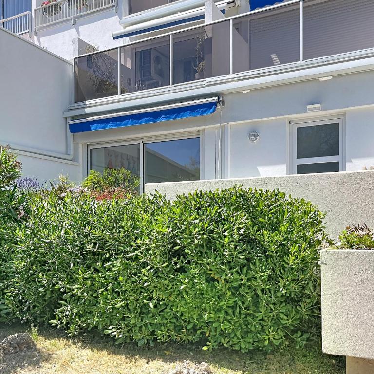 Studio avec terrasse et climatisation, proche plage - Studio - 11