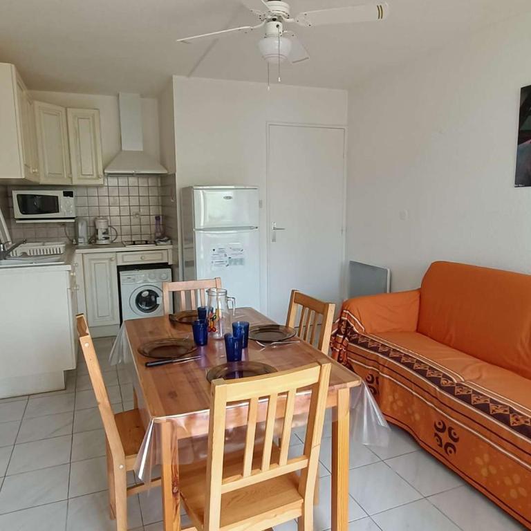 Appartement lumineux avec balcon - 4 pers. - FR-1-619-167 - Apartment - 4