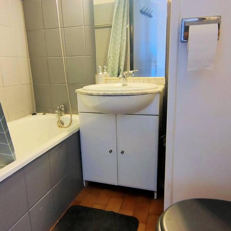 Studio avec piscine et parking - 4 pers. - FR-1-696-152 - Studio - 7