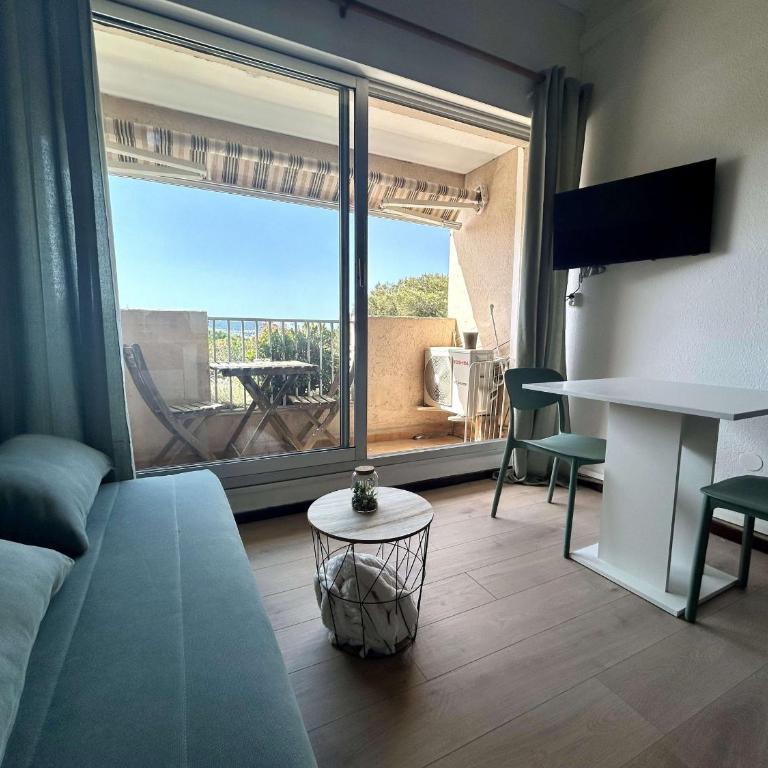 Appartement T1 avec climatisation, vue Ã©tang - FR-1-553-342 - Appartement - 2