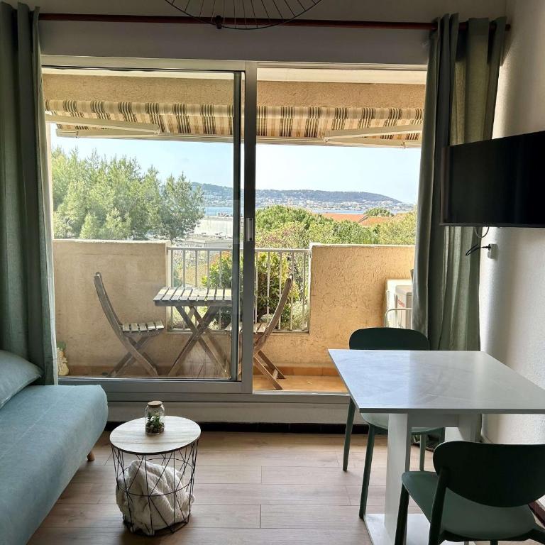 Appartement T1 avec climatisation, vue Ã©tang - FR-1-553-342 - Appartement - 4