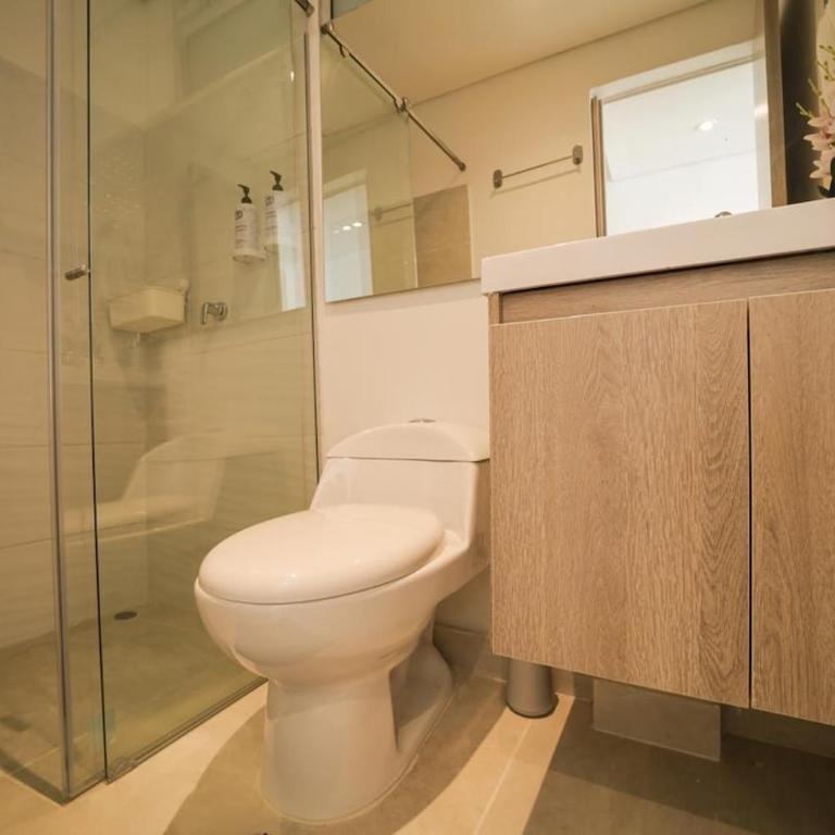 Family Friendly 2BR Apartment Sleeps 4 to 6 - Two-Bedroom Apartment - 8